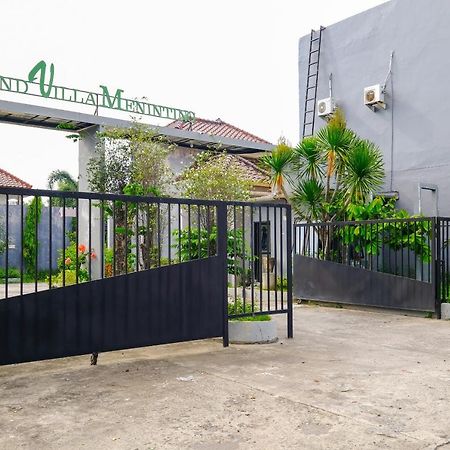 Oyo 2284 Grand Villa Meninting Montongbuwoh Exterior photo